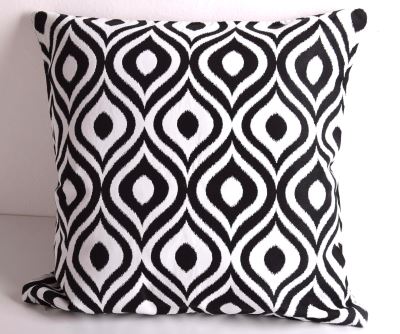 Povlak na polštář z Bali ve smetanové barvě s ozdobnými ornamenty o vel.50x50 cm BALI77