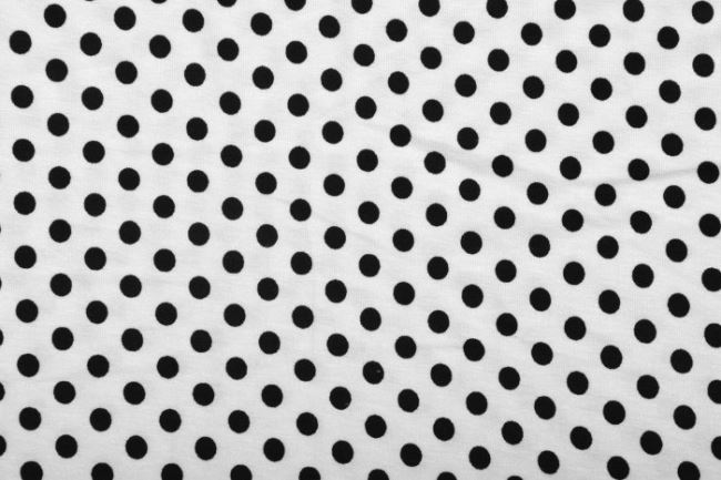 Viskózový úplet bílé barvy s černými puntíky 2284/050