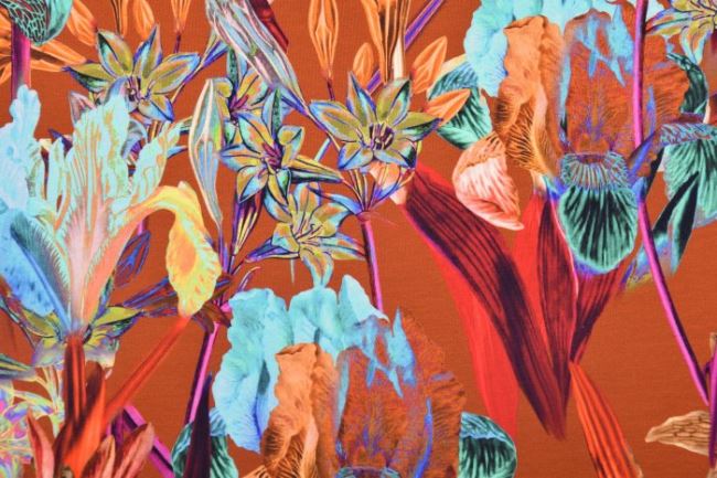 Bavlněný úplet s digitálním v oranžové barvě s potiskem velkých květin 16349/445