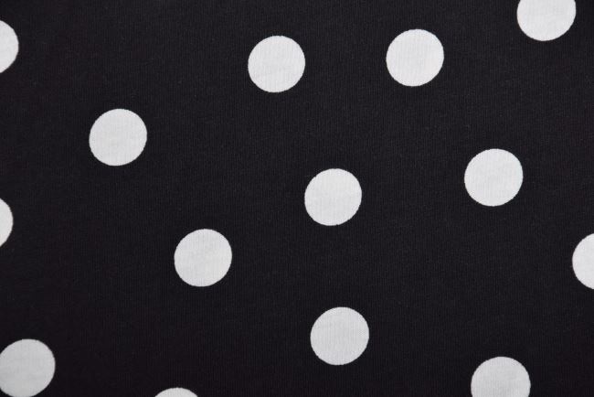 Bavlněný úplet v černé barvě s potiskem bílých puntíků 23264