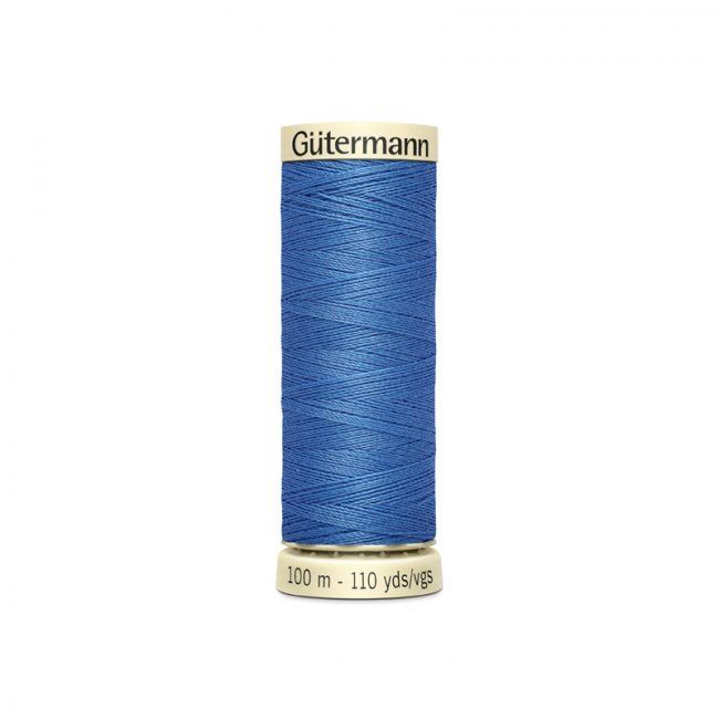 Univerzální šicí nit Gütermann v modré barvě s nádechem fialové 213