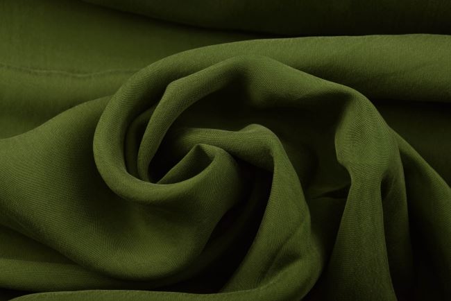 Cupro v zelené barvě se sametovým povrchem QT111