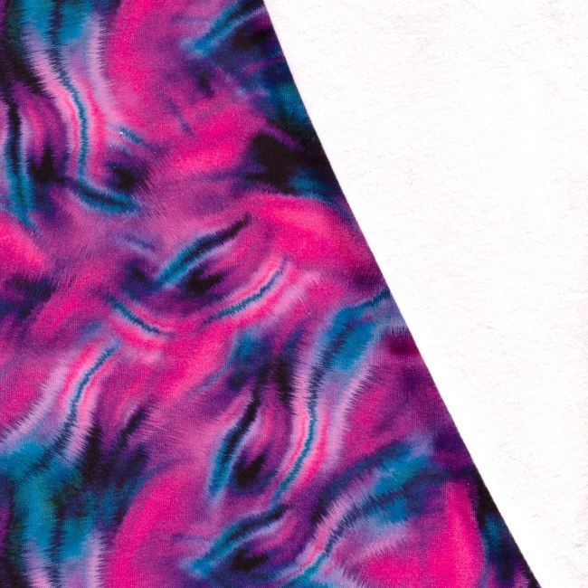 Počesaná teplákovina v růžové barvě s abstraktním digitálním potiskem 20533/045