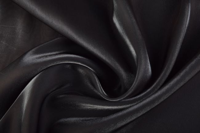 Luxusní lesklá látka v černé barvě 16597/999